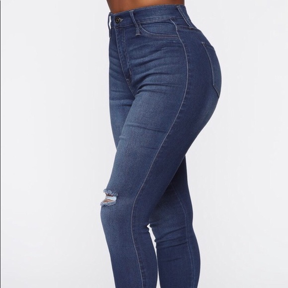 BRAND NEW JEANS WITH TAGS NEVER WORN 🔥 - Picture 2 of 2